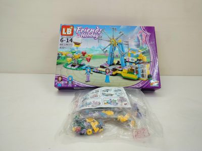 LB Friends Holiday lego set 433+pcs  (LB8101) - Image 3